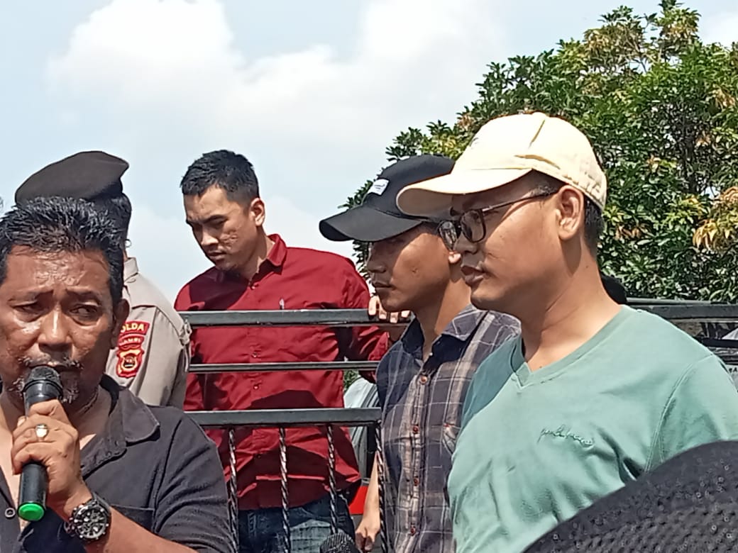 Desak Cabut Izin Pt Apn Dan Pecat Kades Tanah Garo Ratusan Massa Demo